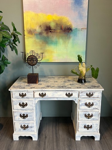 Vintage white distressed - white,