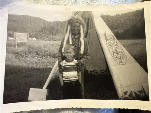 Old cherokee indian chief with - indian,