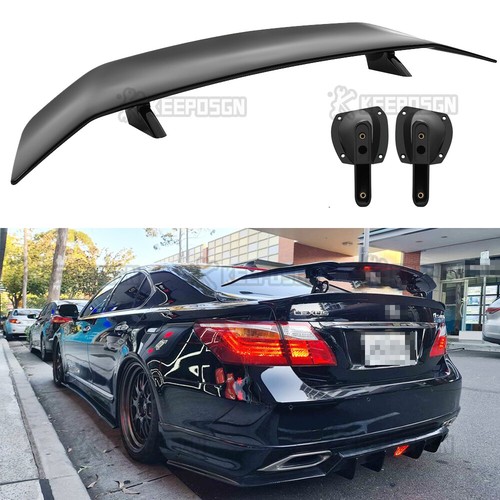 Glossy rear trunk spoiler - rear,