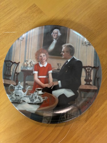 Annie collector plate - collector, vintage