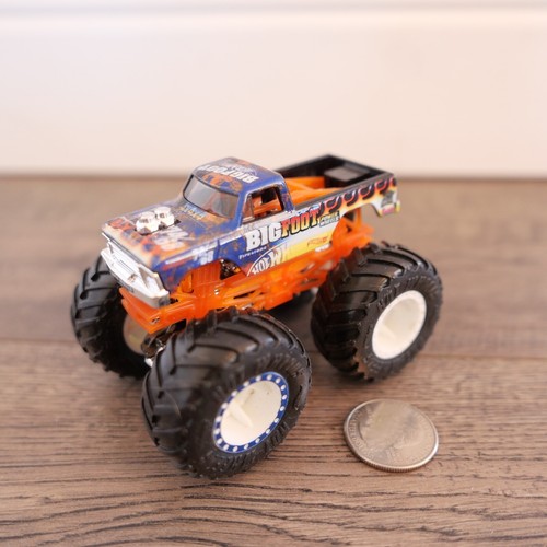 Hot wheels monster trucks - monster, mash