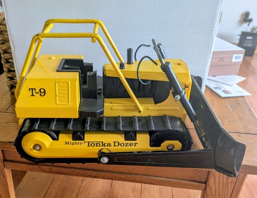 Tonka mighty dozer - tonka,