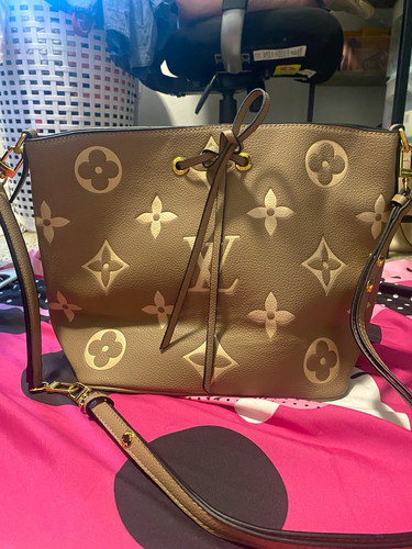 Louis vuitton beige monogram - beige,