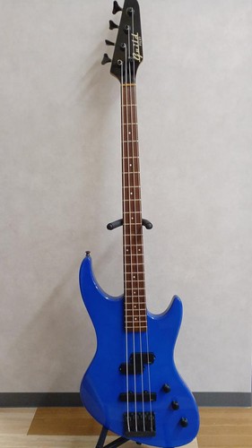 Guild pilot electric bass safe - guild,