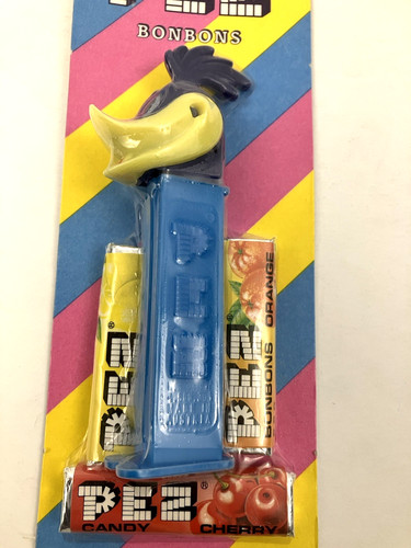 Vintage pez road runner - pez,