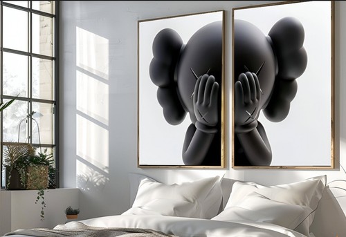 Set kaws left right - of,