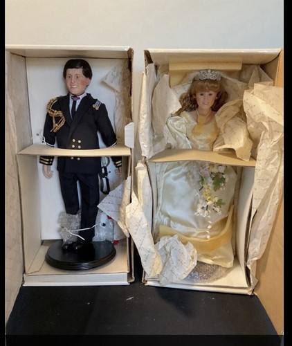 Danbury mint dolls - mint, 2