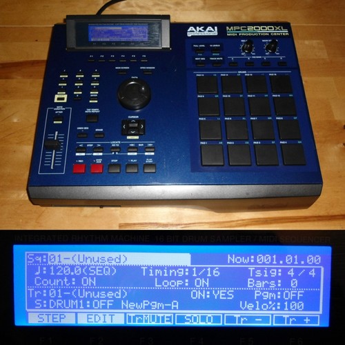 Akai mpc 2000xl - mpc, blue