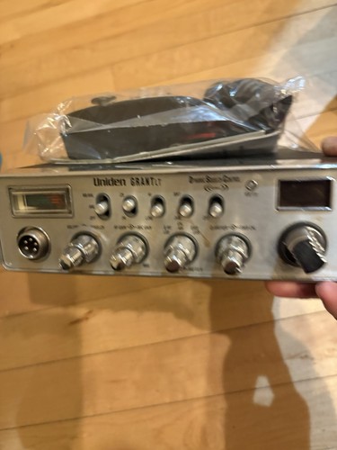 Radio uniden grant - ,