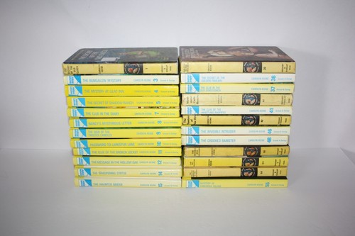 Vtg nancy drew hardcover - nancy,