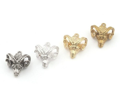Ram head horns pendant shiny - head,