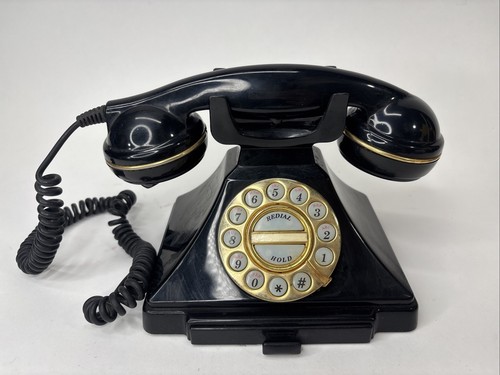 Vintage retro telephone - vintage/retro,