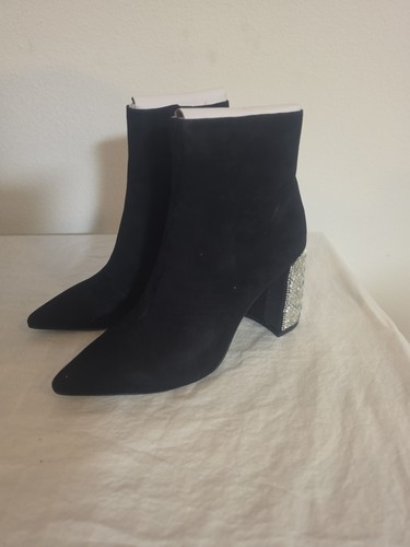 Blue betsey johnson - by,