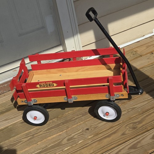 Vintage radio flyer - radio,