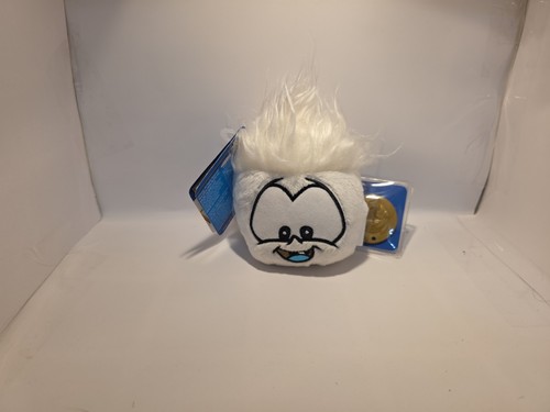 Jakks club penguin series 5 - 3",