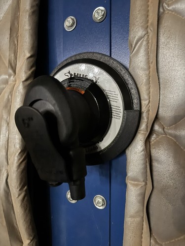 Magnetic orbital sander - magnetic,