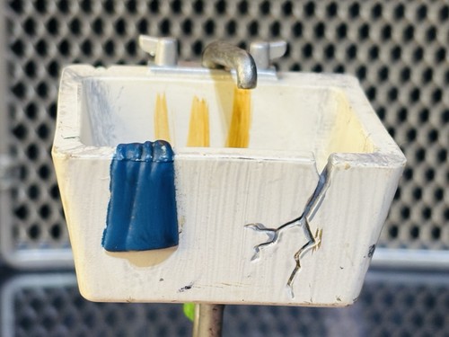 Sink weapon for wwe - weapon,