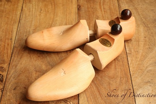 Vass wooden shoe trees - wooden,