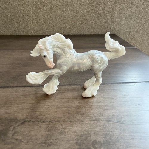 Breyer stablemate 2020 festive - breyer,