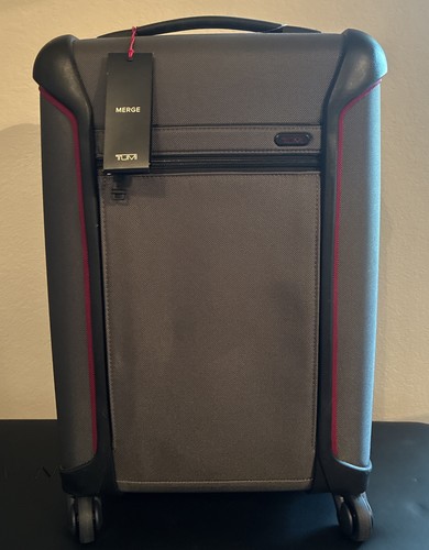 Nwt tumi lightweight - nwt,