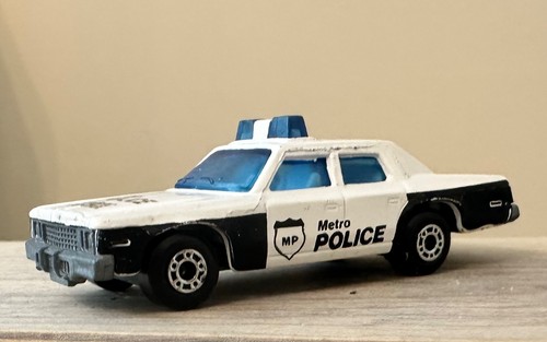 Lesney matchbox plymouth gran - lesney,