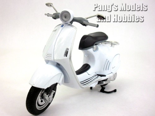 Vespa 946 scale - vespa,