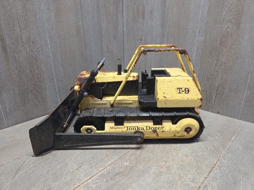 Vintage tonka bulldozer - t-9,