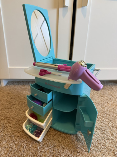American girl 18in - 18in, vanity