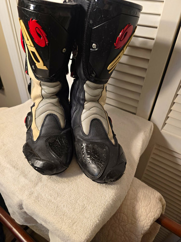 Sidi vertigo motorcycle racing - motorcycle,