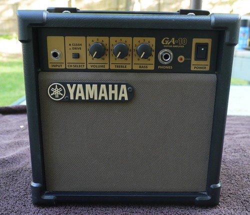 Yamaha guitar amplifier - ga-10,