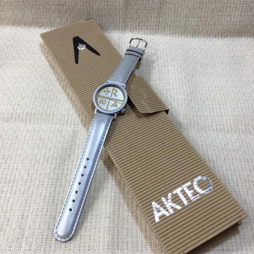 Akteo quartz silver dial - silver,