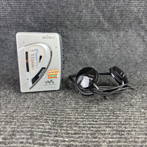 Sony retro cassette player - cassette,