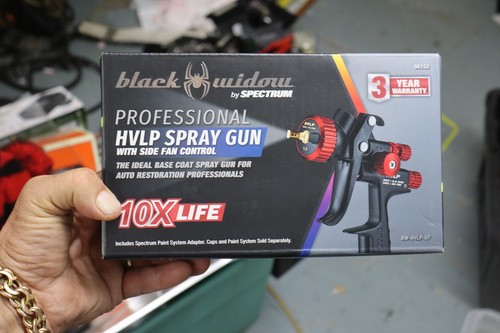 Black widow hvlp spray - black, gun