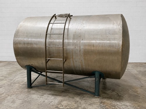 2000 gallon horizontal - 2000, holding
