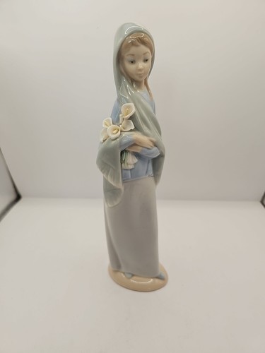 Lladro porcelain figurine - lladro,