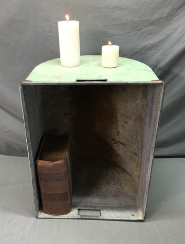 Vtg cottage nightstand - cottage, end