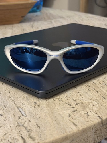 Rare vintage 2000 oakley - vintage,