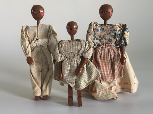 Vintage wooden peg doll family - vintage,
