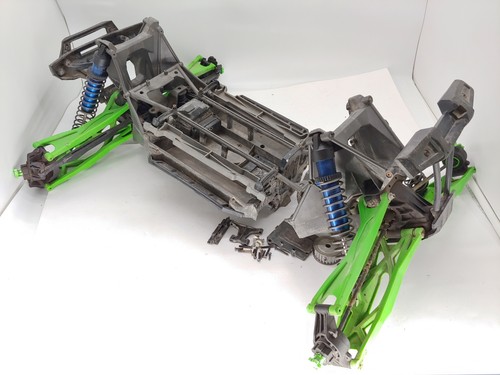 Broken traxxas maxx - traxxas, x-maxx