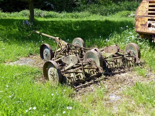 Photo 6x4 old - gang, mower