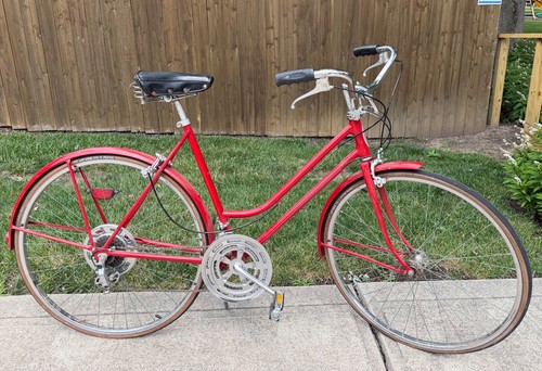 Schwinn vintage red cruiser - schwinn,