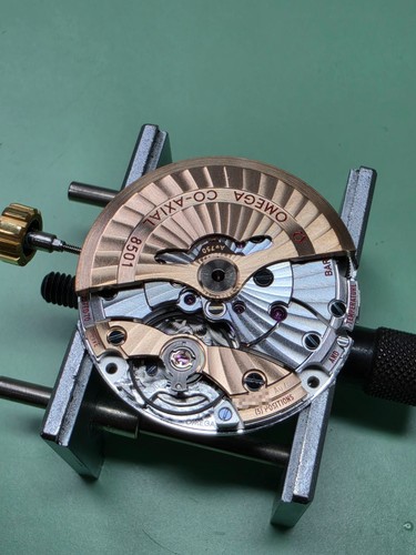Omega genuine movement - genuine,