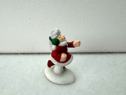Dept christmas village - dept,