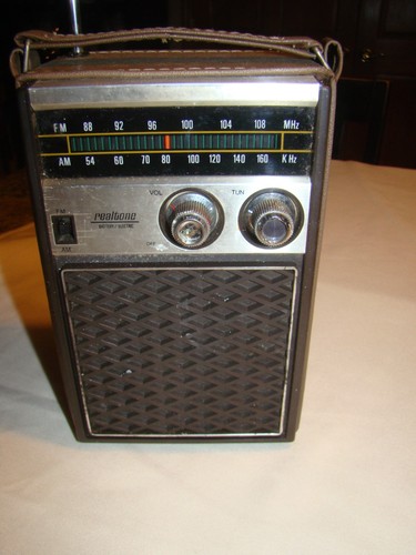 Vintage realtone radio - vintage,