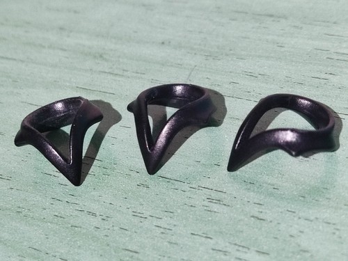 Playmobil black peak necks - x3,