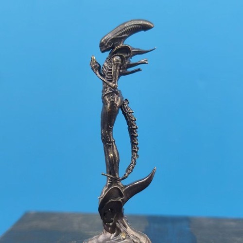 Brass alien xenomorph - alien,