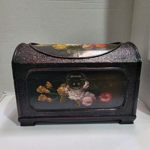 Vtg solid wood hand - wood,