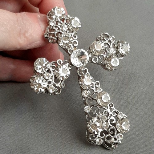 Large rhinestone silver tone - &,