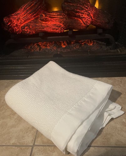 Vtg white acrylic thermal - xl,