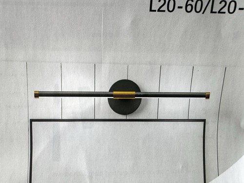 Espird gold black bar wall - &,